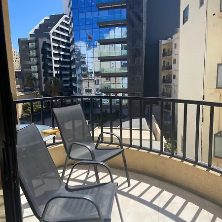 Elegant Sea View 3 Bed 2 Bath In Sliema With Parking Διαμέρισμα *