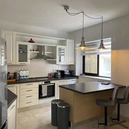 Apartman Elegant Sea View 3 Bed 2 Bath In Sliema With Parking
